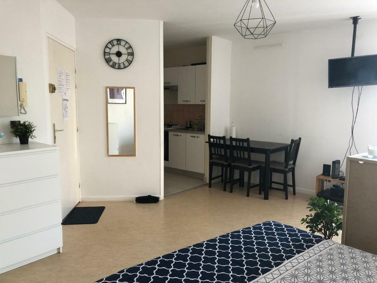 Woezon Na Mi Lejlighed Lyon Eksteriør billede